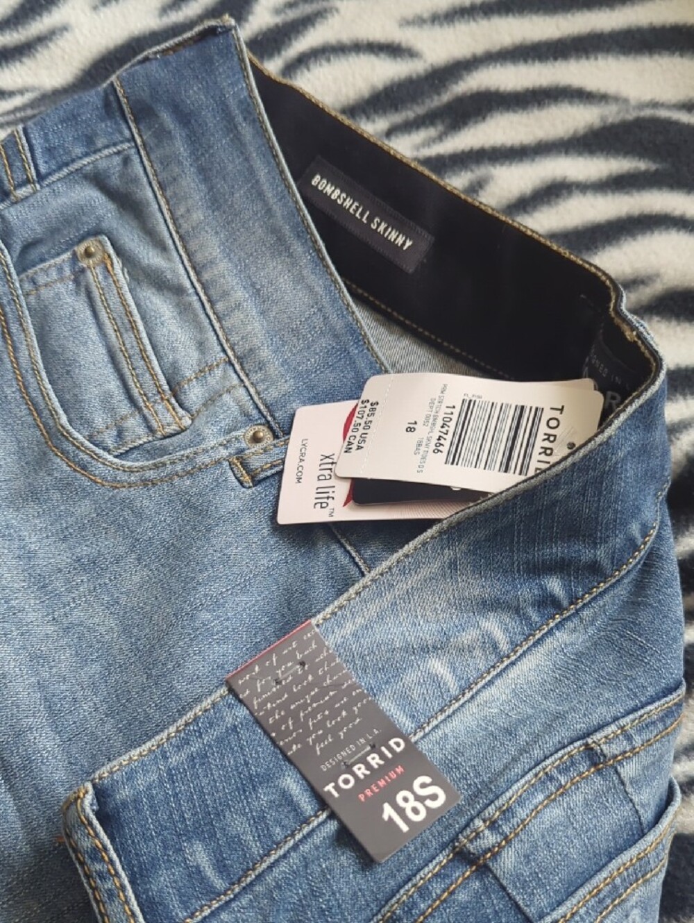 torrid Light Blue Ripped Skinny Jeans - Picture 6 of 7